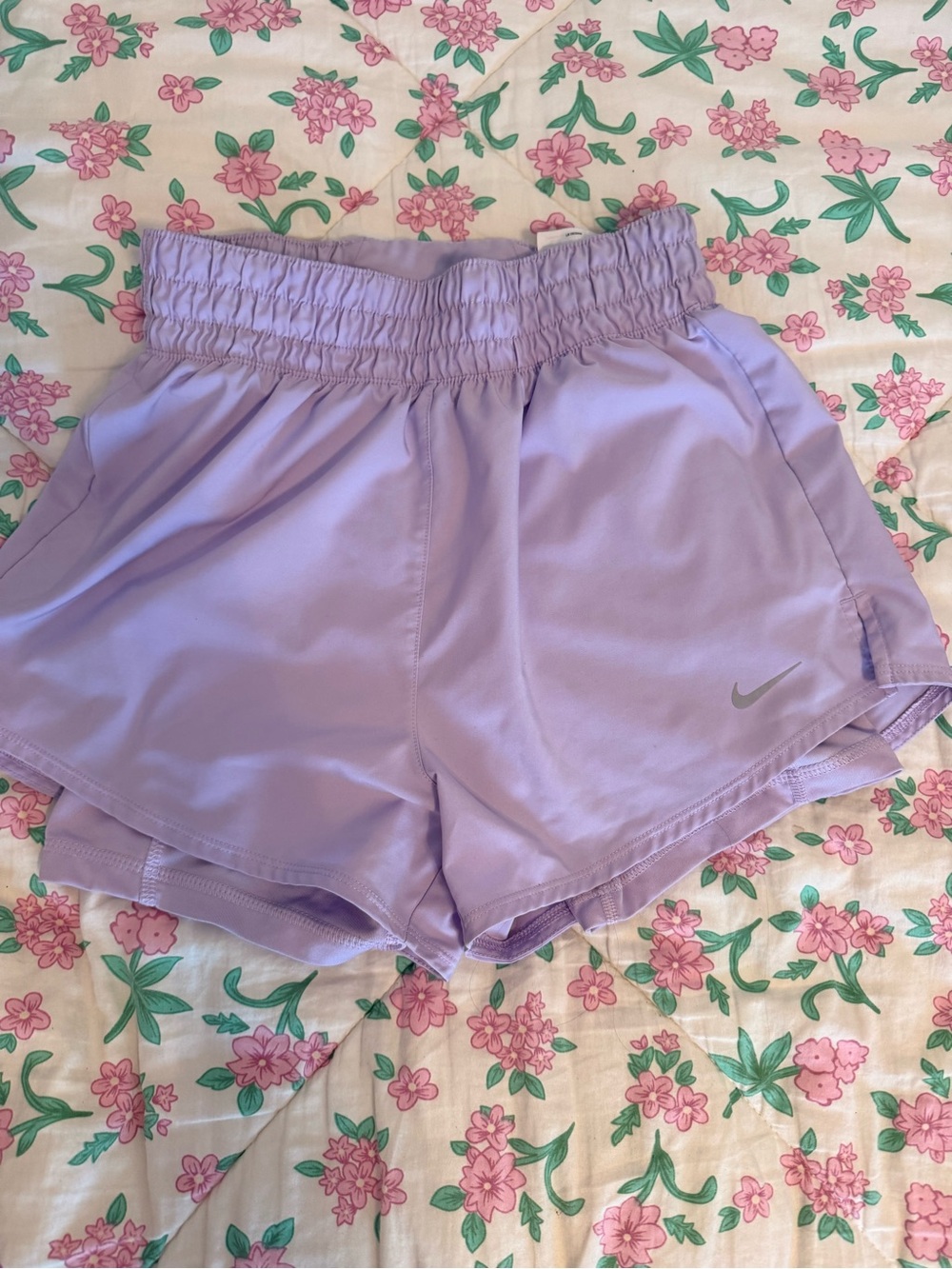 Nike Women’s Lavender Elastic-Waist Athletic Shorts
